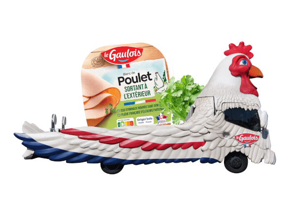 Char " La cocotte Sortant à l'Extérieur" avec le packaging du blanc de poulet sortant à l'extérieur Le Gaulois